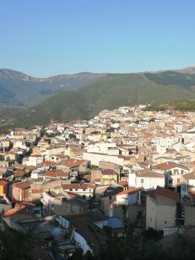 Bed and Breakfast viche viche Orgosolo Exterior foto